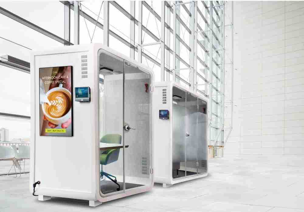 尊龙z6子公司达擎之智慧行动办公舱，，，采用PDLC智能调光玻璃设计，，透过通电与断电的电流切换，，，呈现透明与雾面效果，，，具节能降耗特性并兼顾隐私，，，，确保信息安全